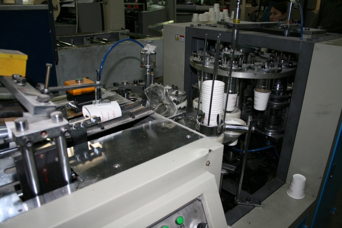 Оперативное производство бумажных стаканов